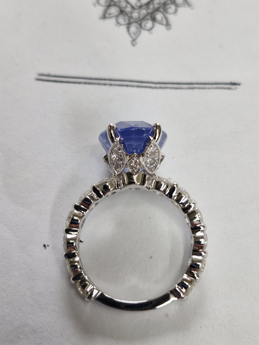Lumière Solitaire Ring